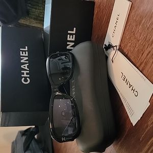 NWT Chanel C50187 56/15 Sunglasses